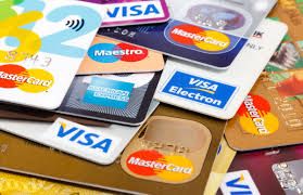 Compras con tarjeta de débito, hay reintegros del 15%