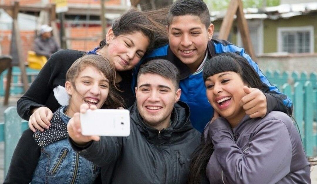 Hoy comienza el ciclo audiovisual de la Consejería Adolescente de Tupungato.