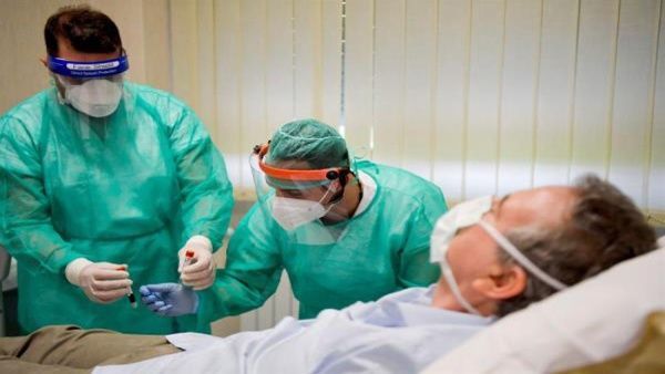 Afirman que el coronavirus impacta más a los hombres. Las razones de los científicos.