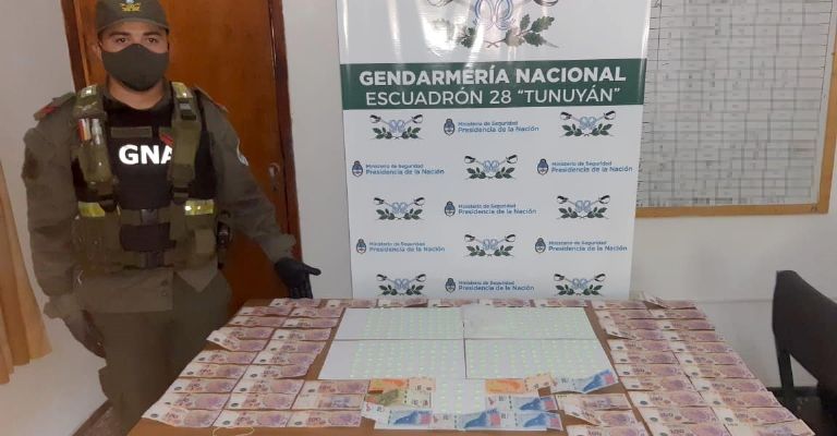 San Carlos, fuerte golpe al narcotráfico. Un detenido  con 321 pastillas de éxtasis.