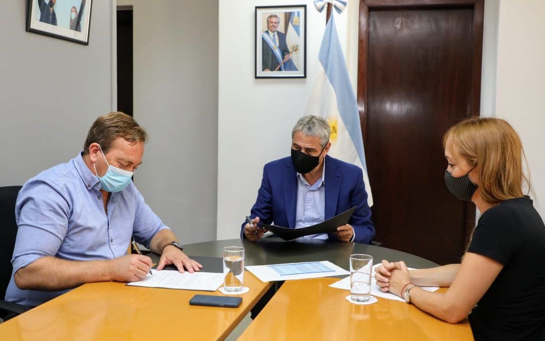 Gestiones del Intendente  Aveiro para estudiar la situación habitacional de Tunuyán.