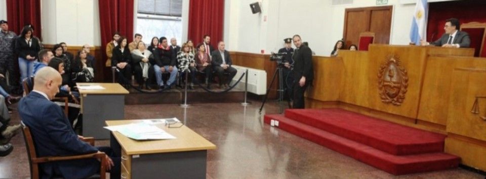 Juicio por jurados, cualquier persona puede ser convocada.