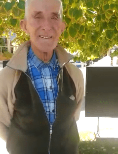 Manuel Bobadilla, 91 años y viaja en cuatriciclo