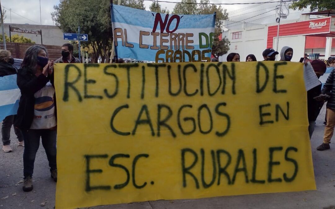 DGE niega que exista ajuste de docentes en las Escuelas Rurales