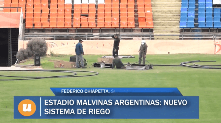 Riego por aspersión en el estadio Malvinas Argentinas, dieron comienzo las obras