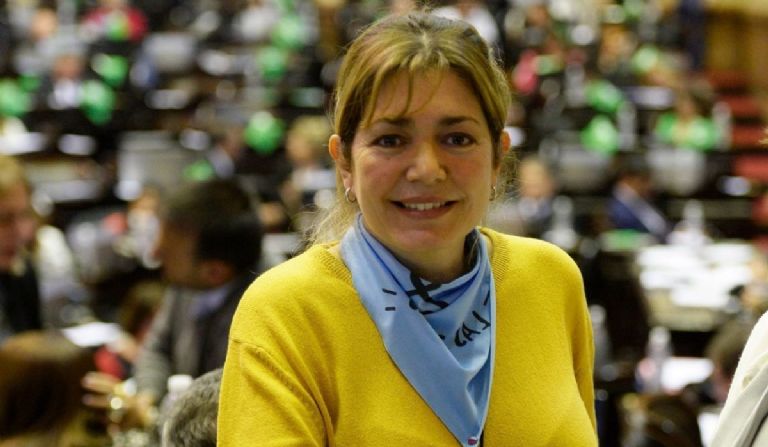 Diputada Nacional se quedaba con la mitad de los salarios de sus empleados.