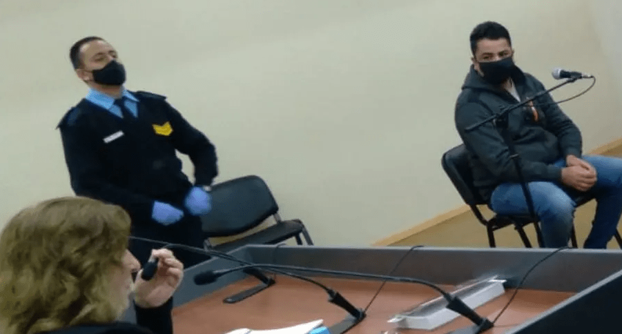 Policía violador, 9 años de prisión y  $300.000 de resarcimiento.