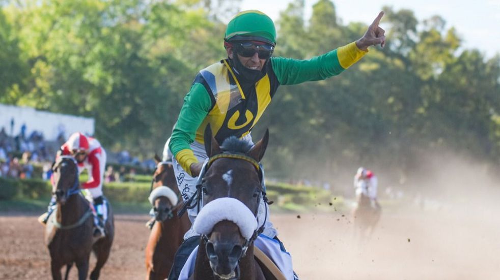 El Gran Premio Santo Patrono Santiago de turf,  ya se vive en Mendoza