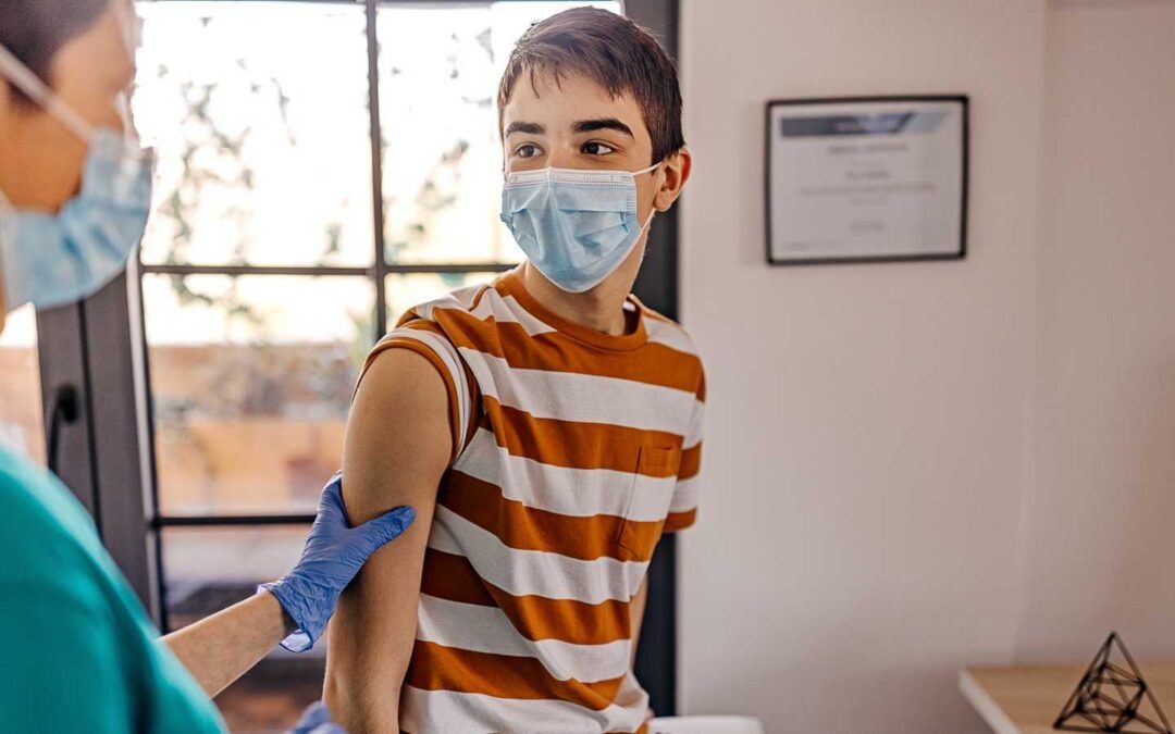 Prevenir el Covid, dosis de refuerzo a adolescentes de 12 a 17 años