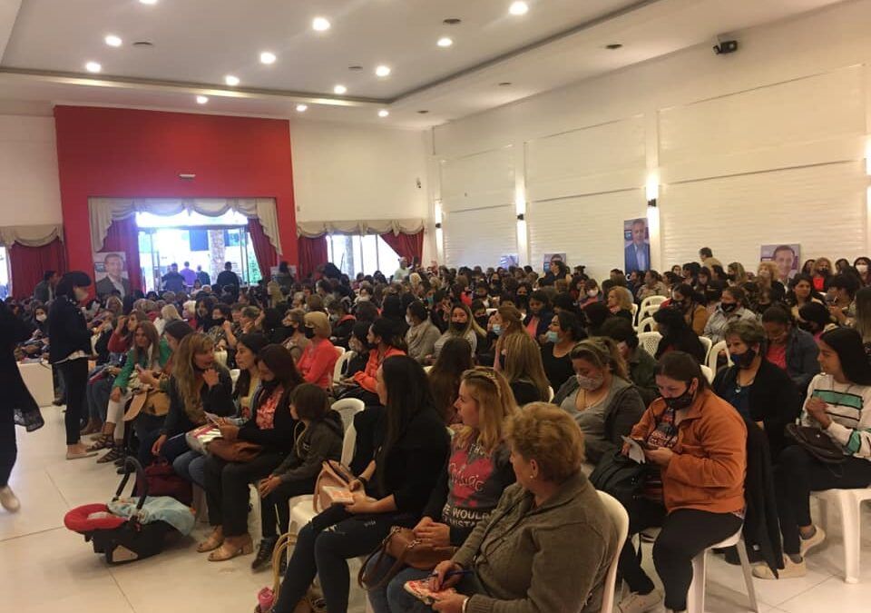 Agasajo de Cambia Mendoza a las madres de Tunuyán