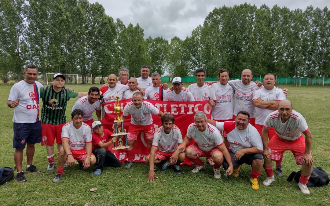 Manantiales,  el mejor del Fútbol Senior 2021