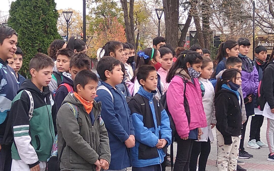 Bonitos actos en  Tunuyán  por el «Día del Himno Nacional»