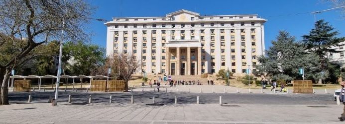 El Gobierno de Mendoza  llama a  gremios para revisar el incremento salarial