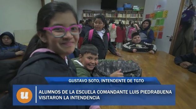 Alumnos de Cordón del Plata visitaron la Municipalidad y la biblioteca