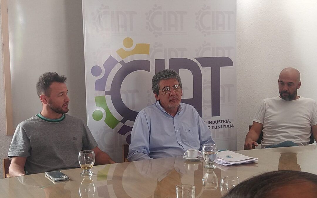 Importante reunión en la Cámara de Tunuyán por la emergencia agrícola