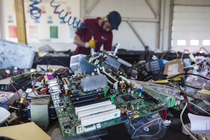 Minería urbana: así se reciclan los residuos electrónicos en Mendoza