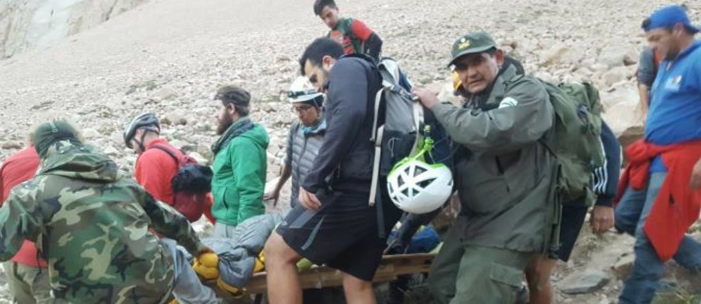 Nuevo rescate en el Manzano, ahora fue una guía  de montaña