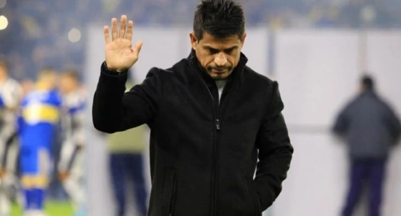 Boca echó a Ibarra, anunció nuevo DT interino y va por un técnico de peso