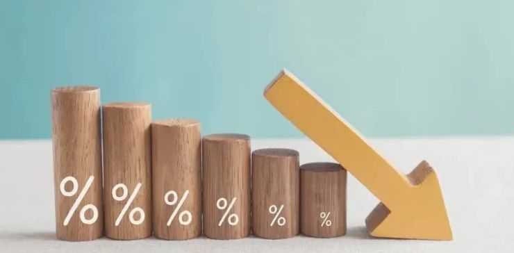 Bajan las tasas de interés, ¿qué hacemos con los pesos?
