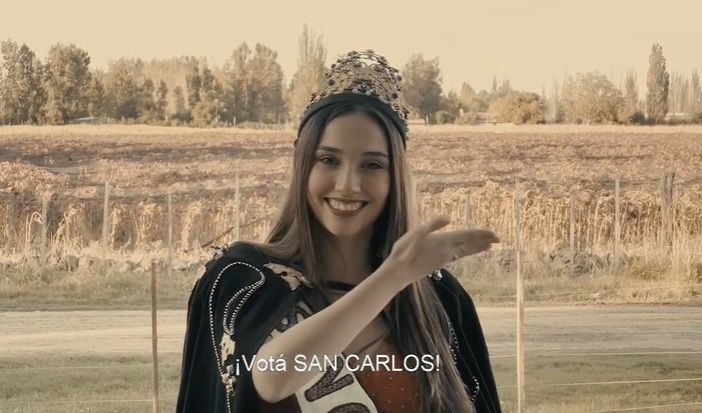 VIDEO Original promoción de la reina de San Carlos