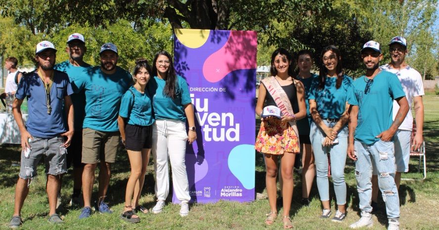 Tarde estudiantil en San Carlos, con música y entrega de abonos escolares