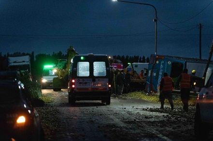 Trágico accidente en el Sur mendocino, tres fallecidos y 16 heridos