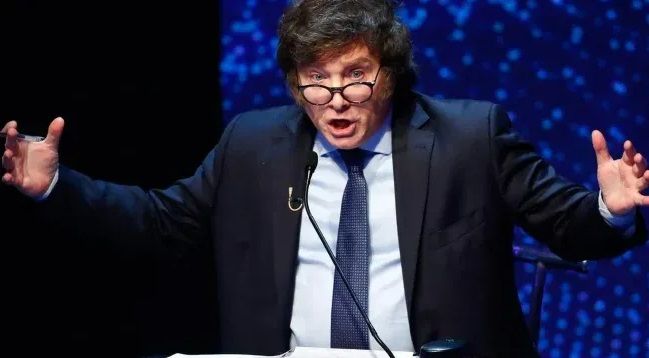 El senado convirtió en ley el aumento a jubilados. Milei anunció su veto