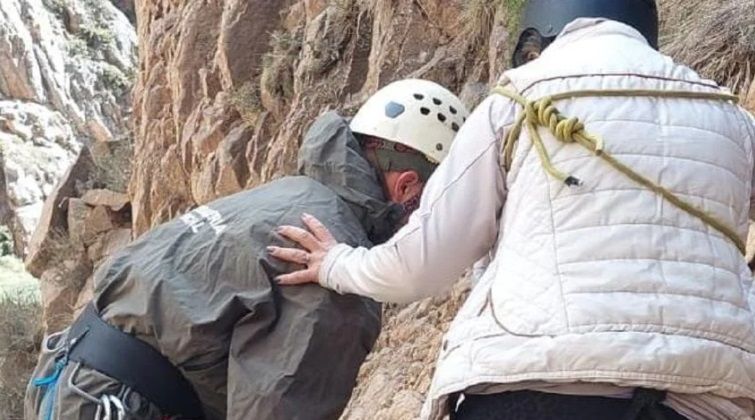 Ataque de pánico en el Chorro de la Vieja, Gendarmería rescató a una ...