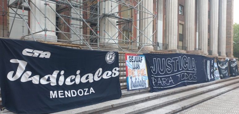 Conflicto en la justicia de Mendoza, otra semana de paro