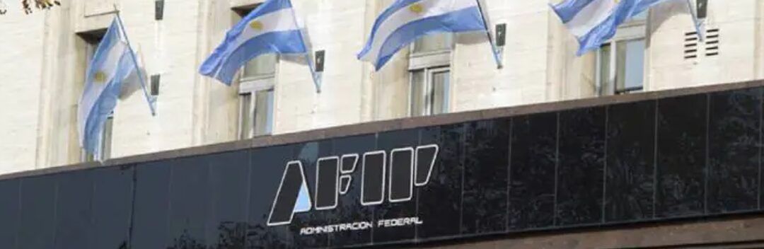 Fin de «La Casta»?; el jefe de la DGI ascendió a su pareja una semana después de asumir el cargo