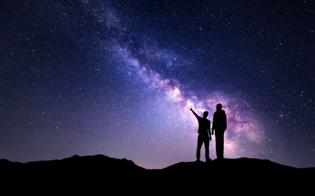 El «Día de los Enamorados» se celebra mirando las estrellas en San Carlos