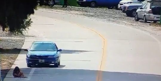 VIDEO Borracho al volante atropelló a una niña y la dejó en grave estado