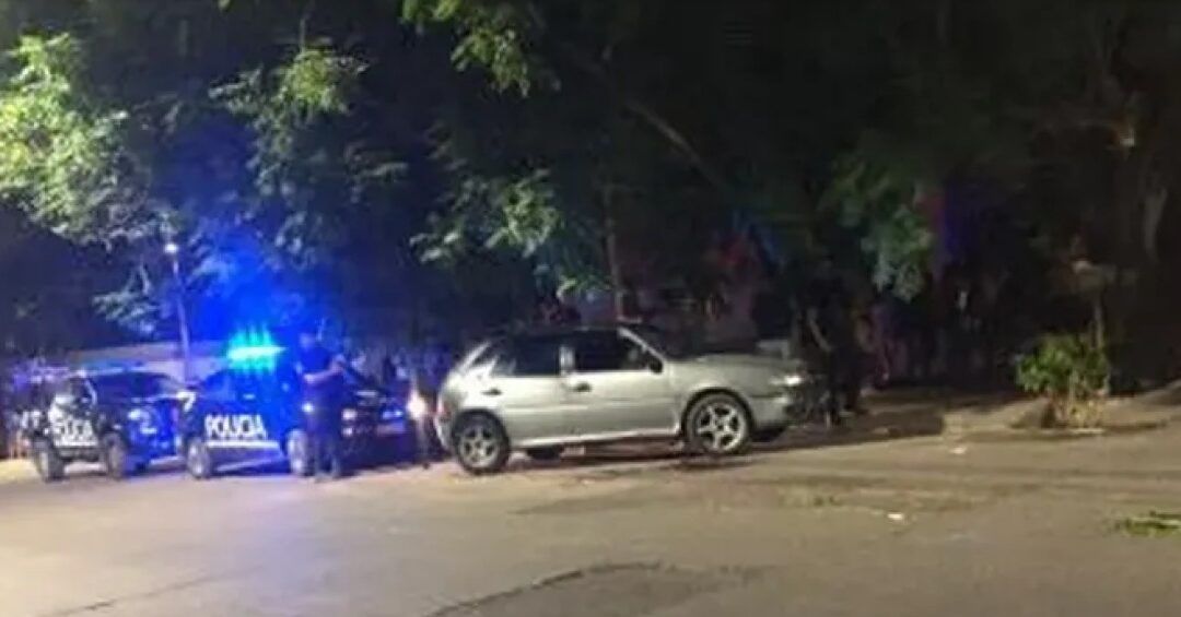 Violencia urbana. Cómo le robaron, lo atropelló y arrastró por 350 metros