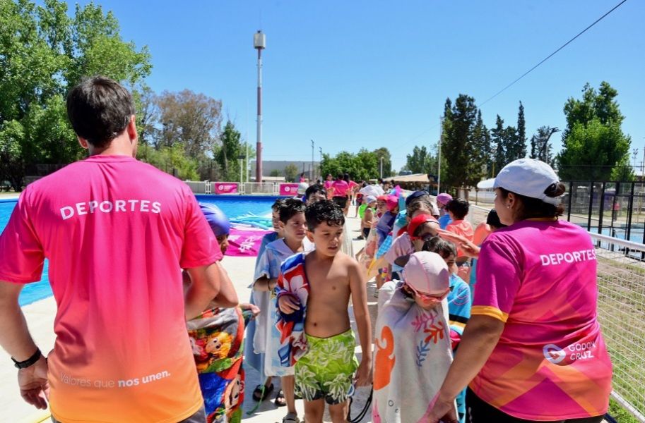 Funcionan a pleno las escuelas de verano de Godoy Cruz