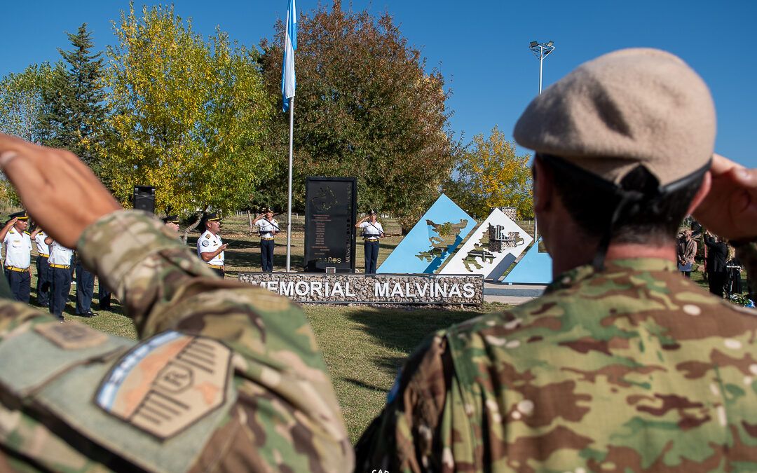  San Carlos conmemoró el Día del Veterano y los Caídos en la Guerra de Malvinas