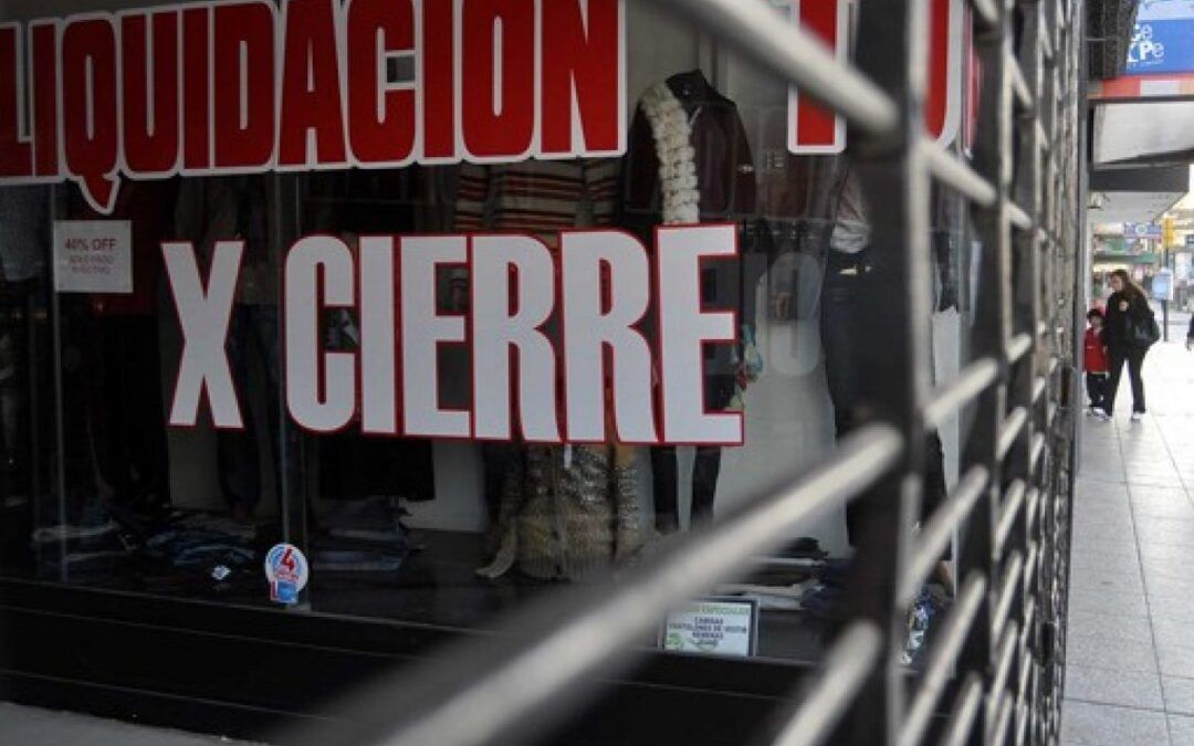 Ajuste que se hace sentir. Desde noviembre de 2023 se perdieron 337.365 puestos de trabajo registrados