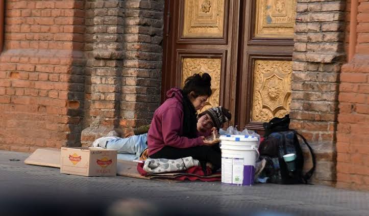 Dato doloroso, la pobreza volvió a crecer